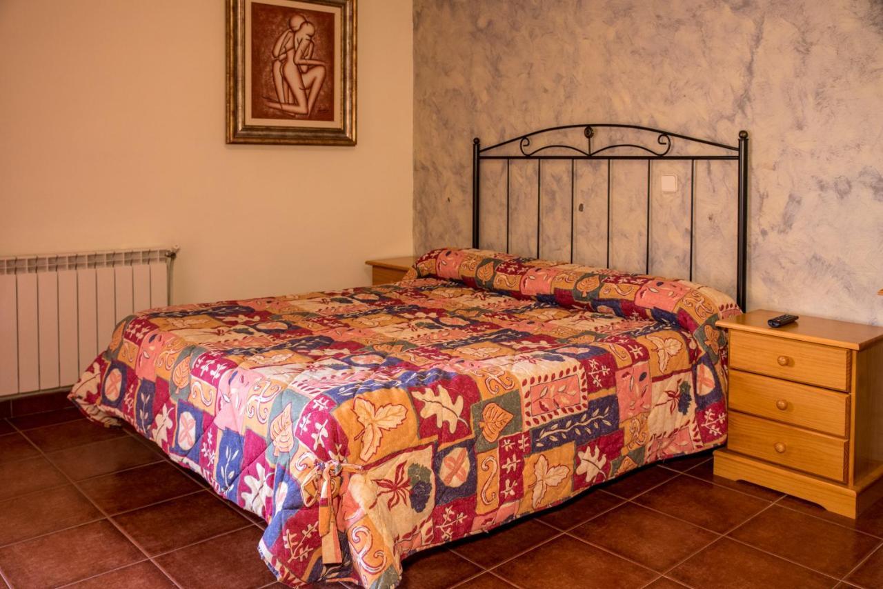 Hospedaje Rural Casa Parri Poveda de la Sierra 外观 照片